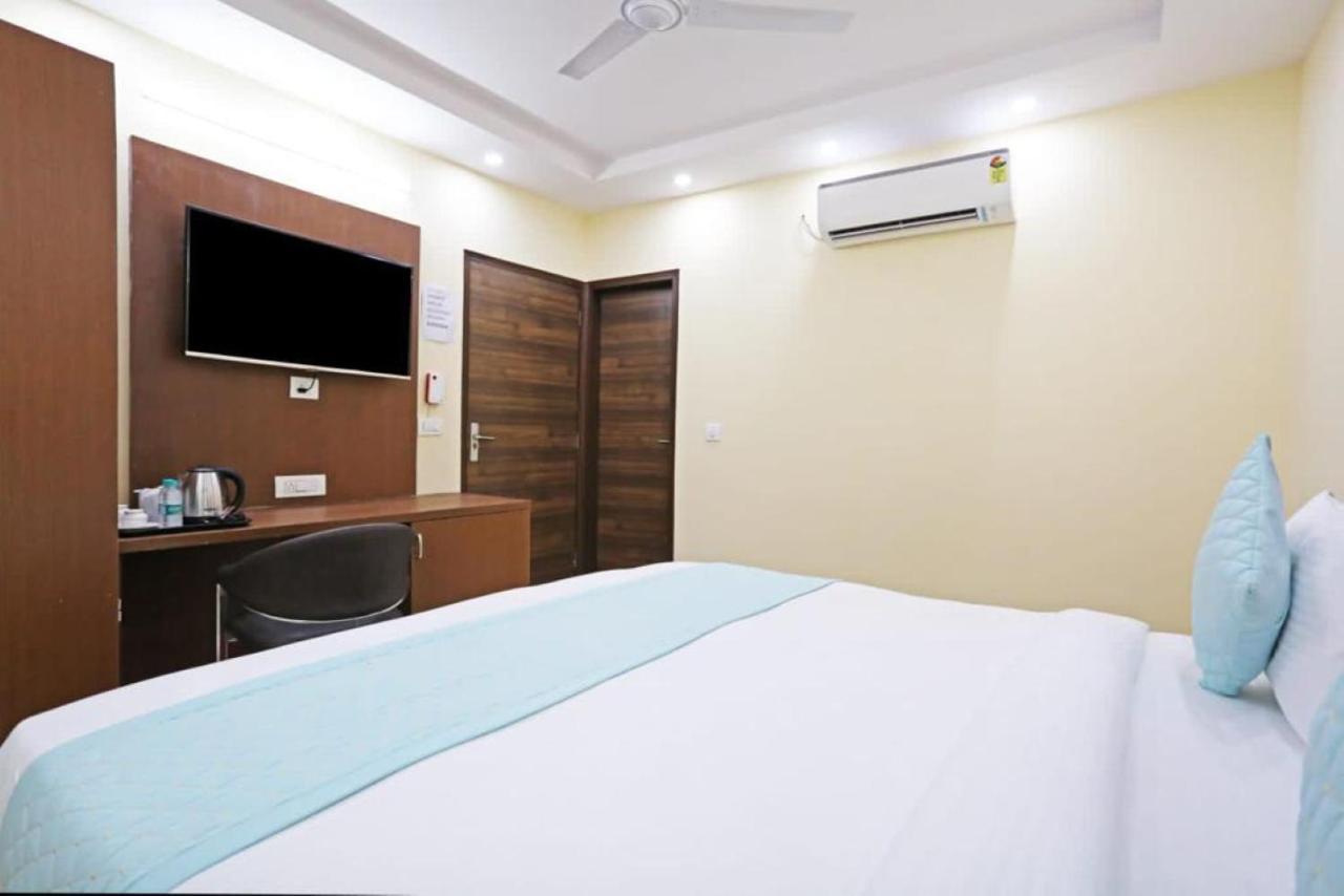 Hotel Mannat Bhera Enclave Nova Deli Exterior foto