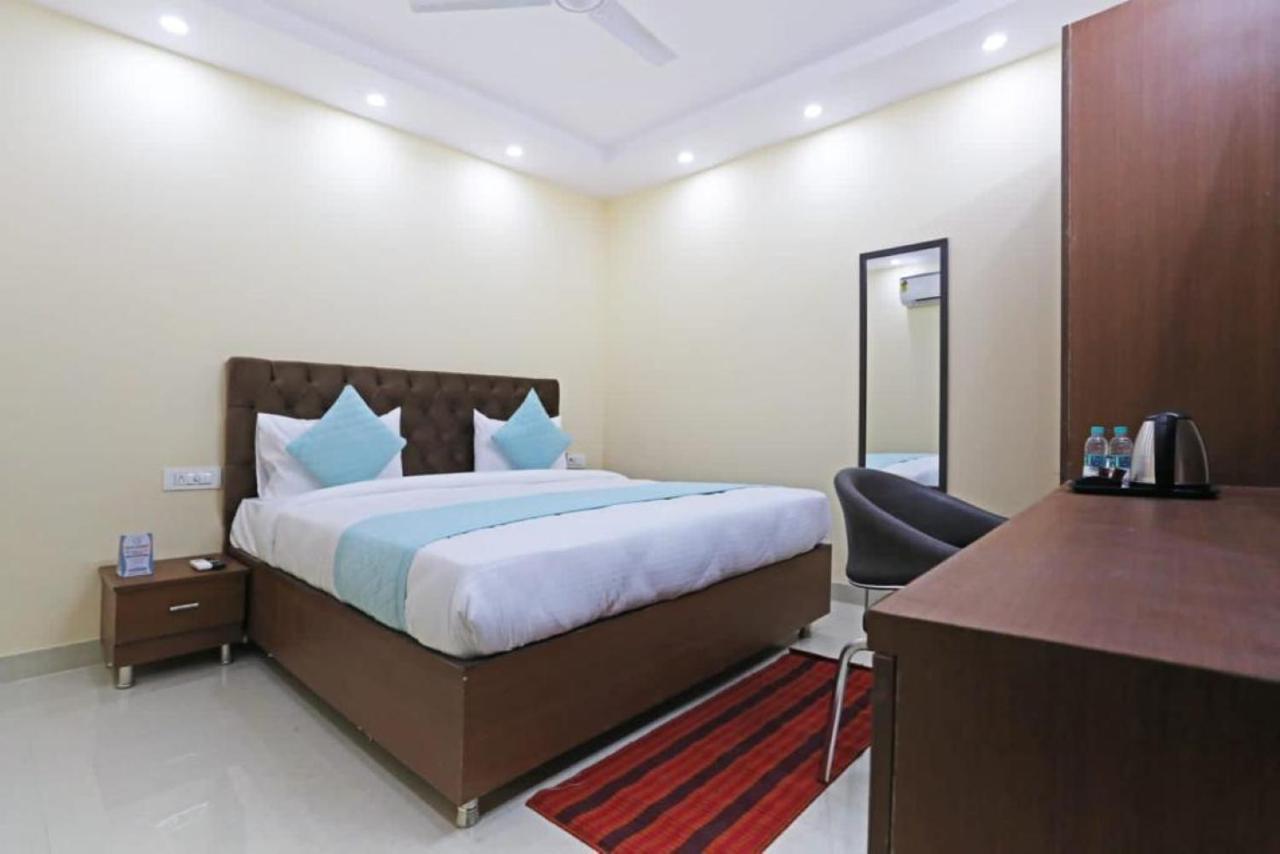 Hotel Mannat Bhera Enclave Nova Deli Exterior foto