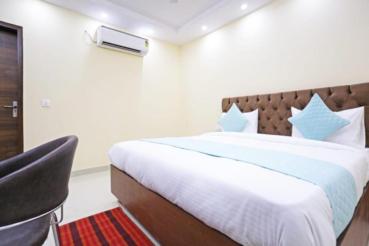 Hotel Mannat Bhera Enclave Nova Deli Exterior foto